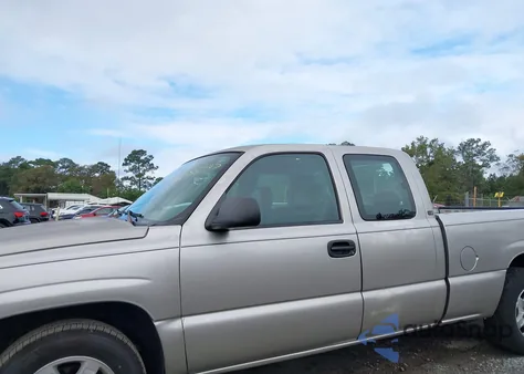 2004 Chevrolet Silverado 1500 Work Truck z USA, uszkodzony, nr VIN 1GCEC19X74Z346941